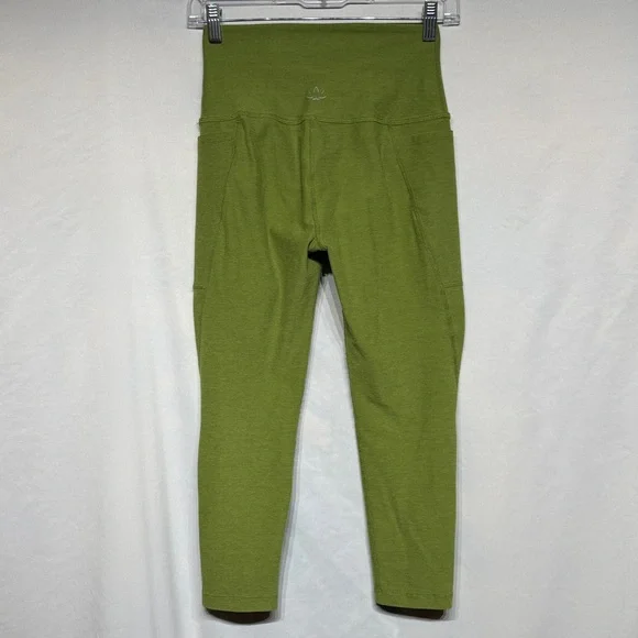 Beyond Yoga Spacedye Out Of Pocket High Waisted Capri Legging Fern Green Heather - Picture 6 of 10